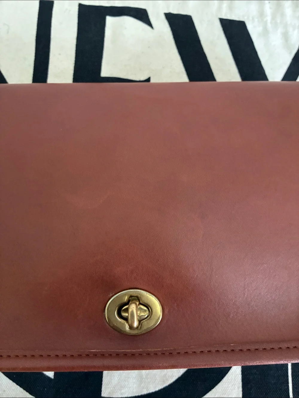 Vintage Coach Pocket Purse in British Tan - Picture 2 of 14